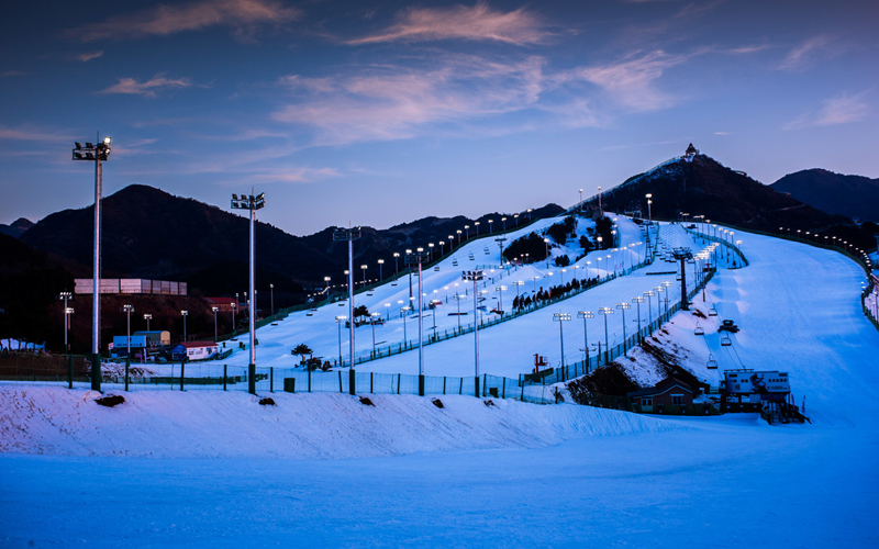 滑雪场-南山滑雪场_副本.jpg 滑雪场-南山滑雪场_副本.jpg