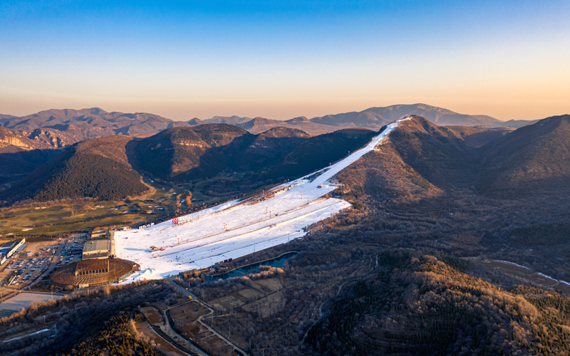 滑雪场-渔阳滑雪场副本.jpg 滑雪场-渔阳滑雪场副本.jpg